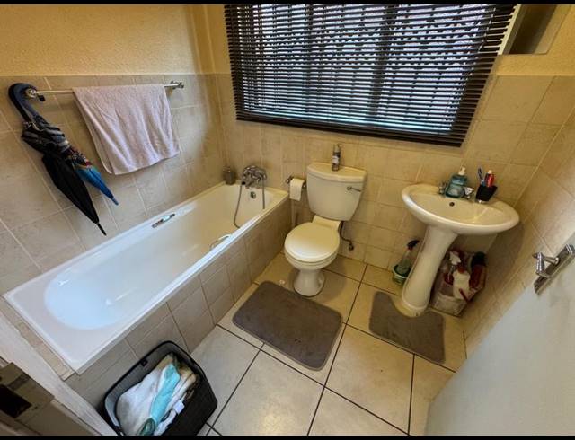 3 BEDROOM TOWNHOUSE FOR SALE IN EDLEEN